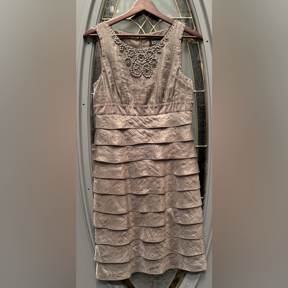 Adrianna Papell Silver Tiered Sheath Lined Dress Size Small EUC